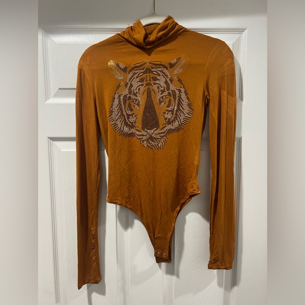 Judith March Tiger Long Sleeve